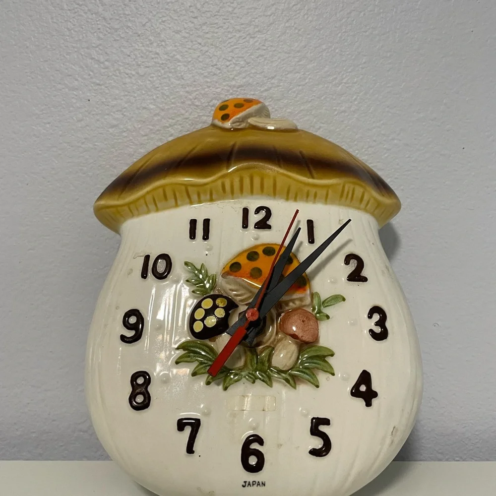 Adorable Vintage Sears Merry Mushroom Wall Clock - Brown and White - Picture 2 of 4